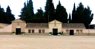 Puertas del cementerio de Guadassuar