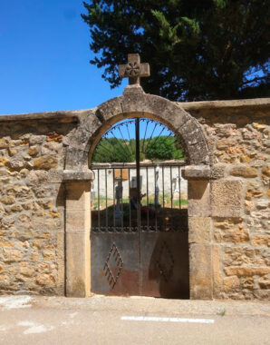 Puerta del cementerio de Santibañez del Val, Burgos